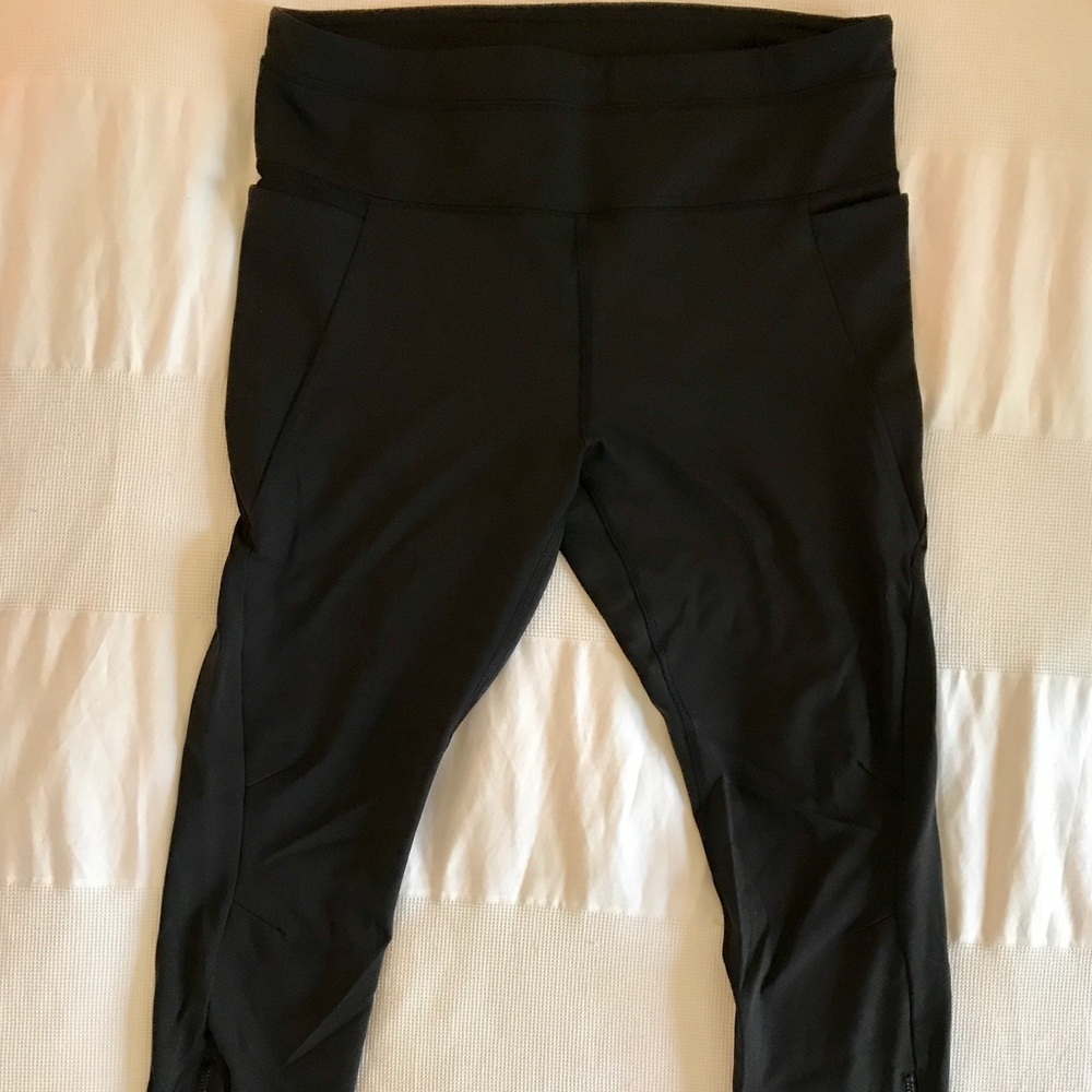 Athleta Stealth Tech 7/8 Tight